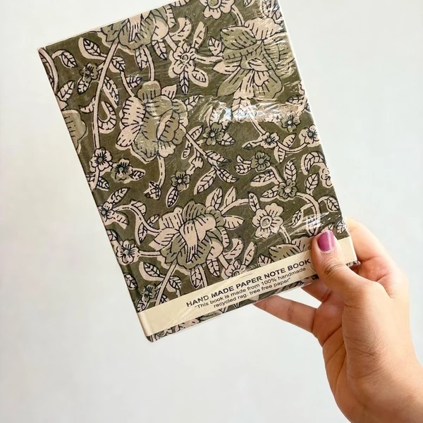 Olive Vine, Olive paisley/floral