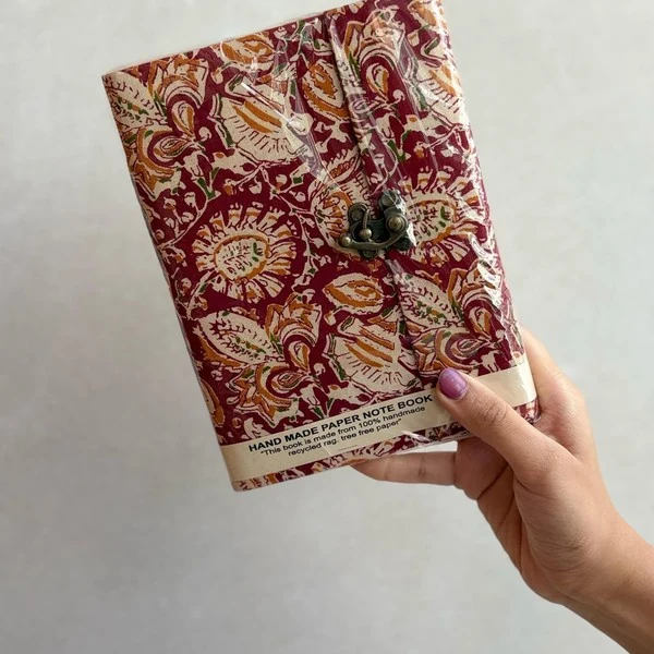 Ruby Paisley, Red with cream paisley