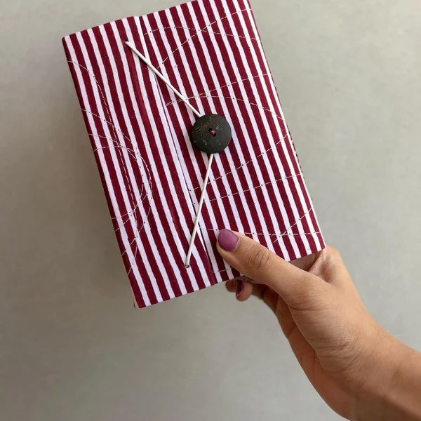 Crimson Stripe, Red and white stripe